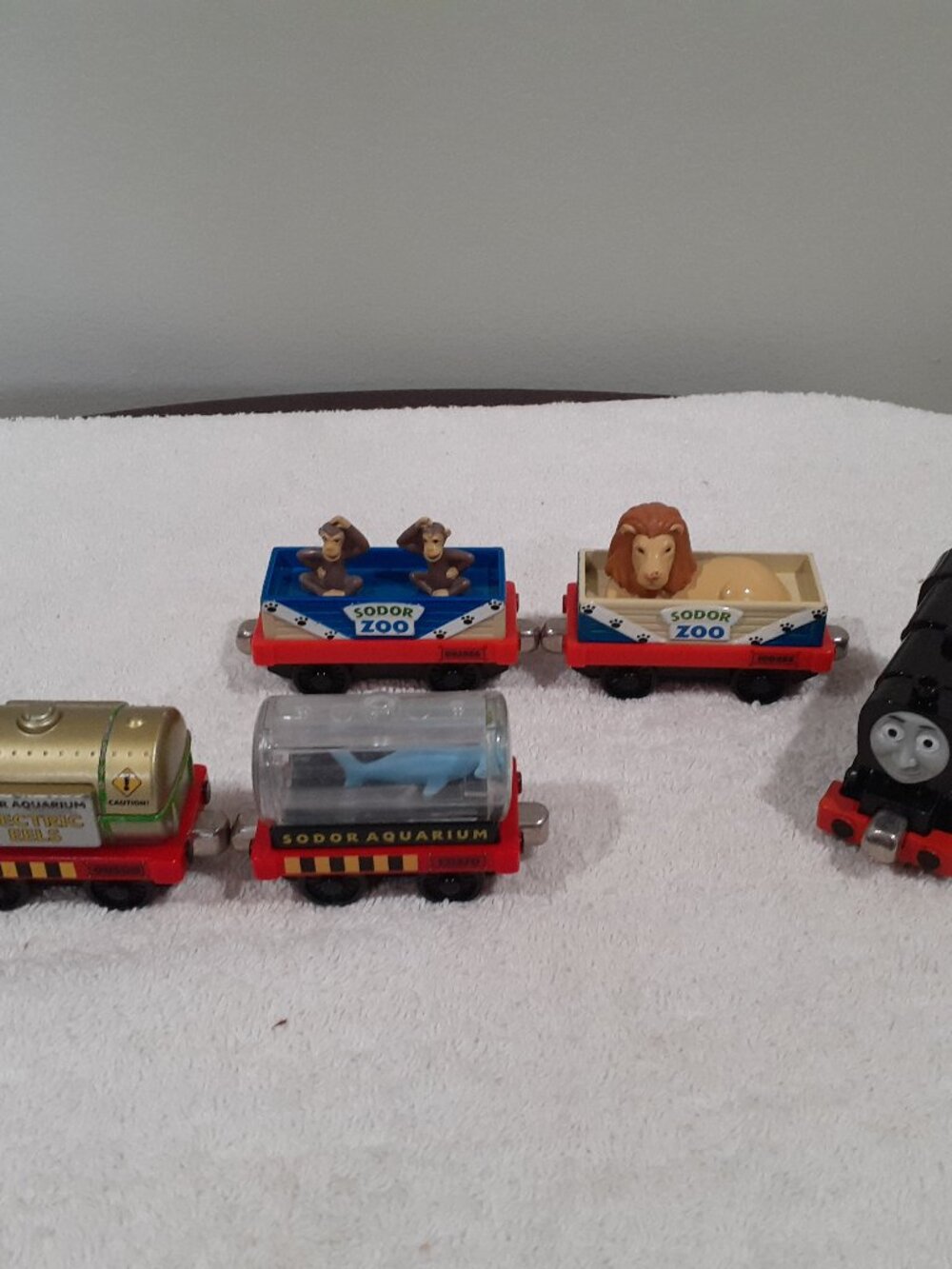 Thomas & Friends diecast engines: Lion, Monkey, Shark, Ocean Tanker Train cars